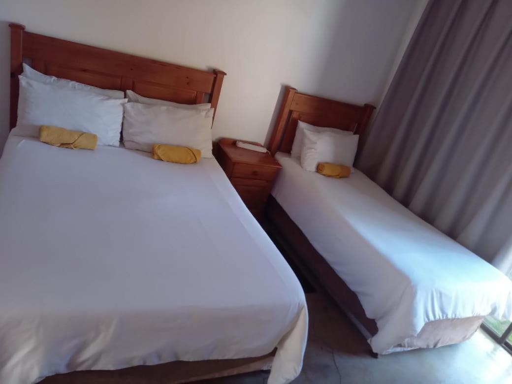 Woodpecker Guesthouse Middelburg  Esterno foto